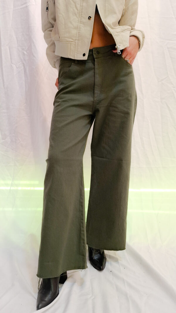 Pantalón ancho