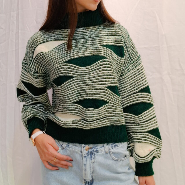 Sweater combinado cuello ancho