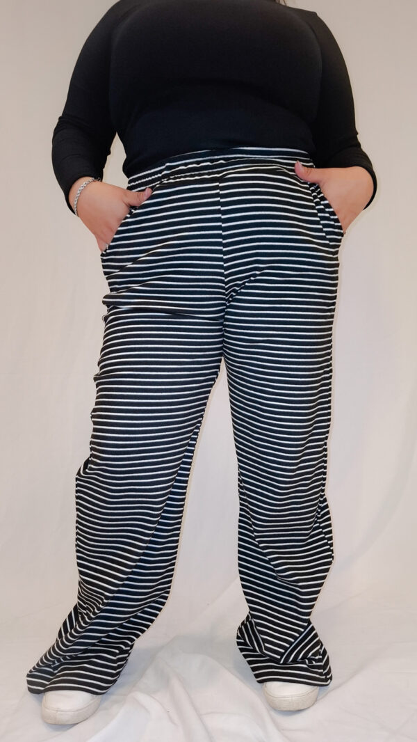 Pantalón palazzo con rayas - Image 4